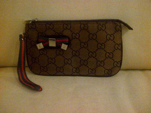 A MUST HAVE!!! ELEGANT MAKEUP PURSE 18CM BY 11.5CM- SIMPLY STUNNING!!!