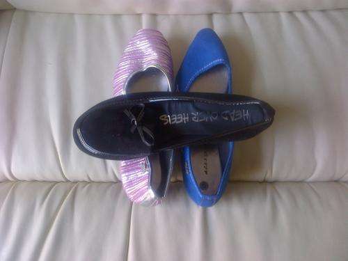 SIZE6:ONE BIDDER TAKES ALL 3 PAIRS OF SHOES+1 PAYMENT OF R65POSTAGE FOR ALL3PAIRS