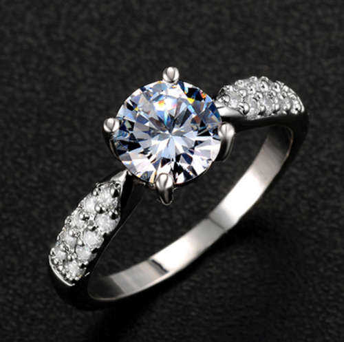 EXQUISITE!! WHITE GOLD PLATED WITH SIMULATED DIAMOND RING SIZE 7/17.3MM/O