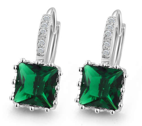 PHENOMENAL!! SILVER PLATED WITH SIMULATED DIAMOND EARRING