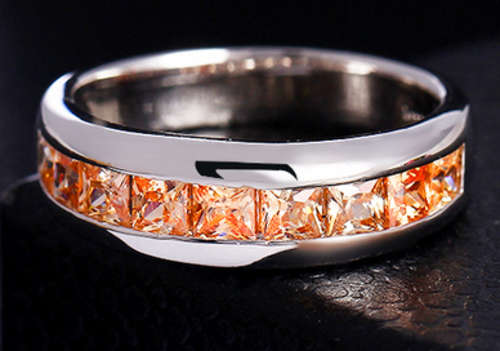 BREATHTAKING!! WHITE GOLD PLATED WITH SIMULATED DIAMOND RING SIZE 7/17.3MM/O