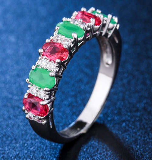 PHENOMENAL!! SILVER PLATED WITH SIMULATED DIAMOND RING SIZE 7.17.3MM/O