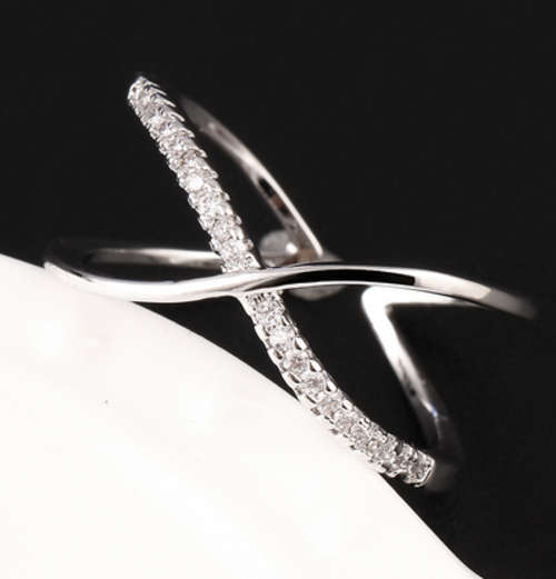 PHENOMENAL!! RESIZABLE SILVER PLATED WITH SIMULATED DIAMOND RING