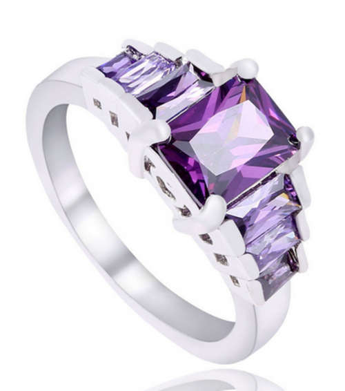 BREATHTAKING!!  WHITE GOLD PLATED WITH SIMULATED DIAMOND RING SIZE 7/17.3MM/O