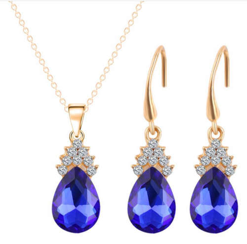 EXQUISITE!! YELLOW GOLD PLATED WITH SIMULATED DIAMOND NECKLACE AND EARRING SET ERV R999