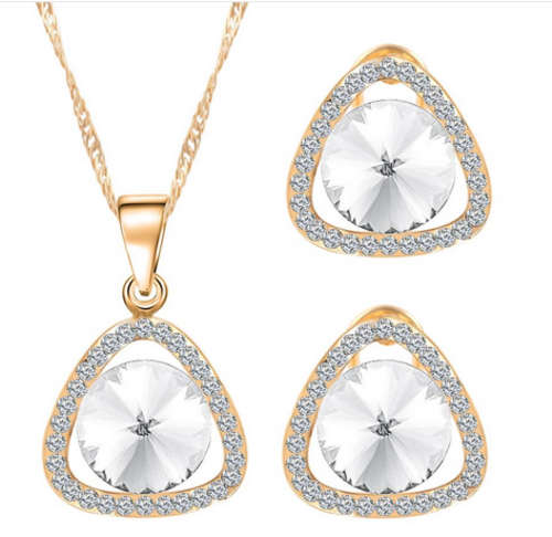 EXQUISITE!! YELLOW GOLD PLATED WITH SIMULATED DIAMOND NECKLACE AND EARRING SET ERV R999