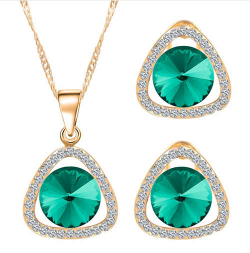 EXQUISITE!! YELLOW GOLD PLATED WITH SIMULATED DIAMOND NECKLACE AND EARRING SET ERV R999