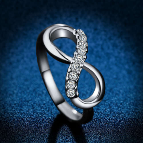 SPARKLING!! SILVER PLATED INFINITY DESIGN RING WITH SIMULATED DIAMOND RING SIZE 7/ 17.3 MM/O