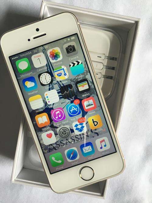 iPhone 5s Gold 16Gig***boxed with all accessories
