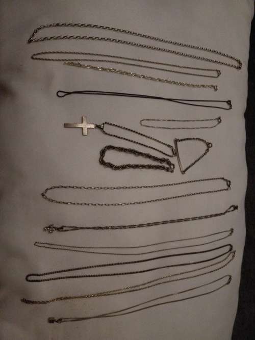 silver chains lot. 14 chains