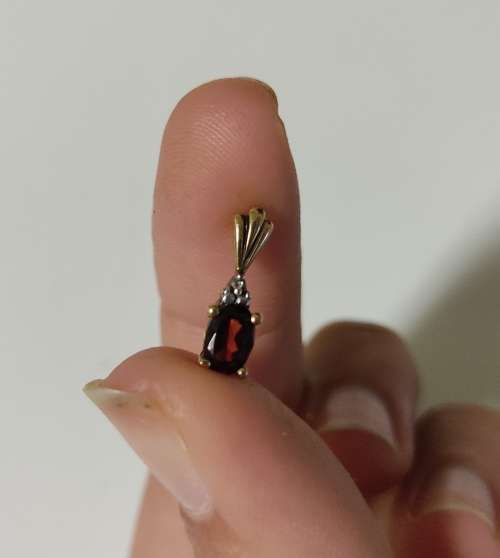 9ct gold pendant
