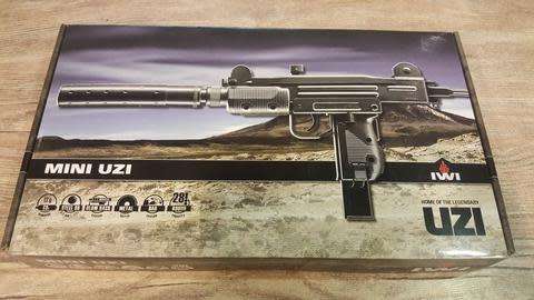 Umarex  IWI Mini UZI cal. 4,5 mm (.177) BB c02 Semi auto Gas Blowback