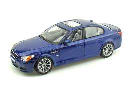 Maisto BMW M5 1:18 scale BLUE