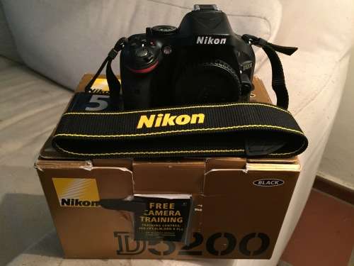 Nikon D5200 body only