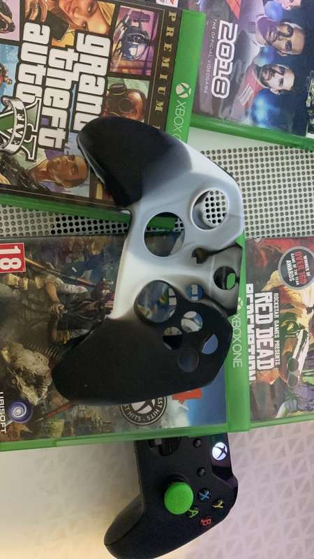 Xbox OneS 1TB