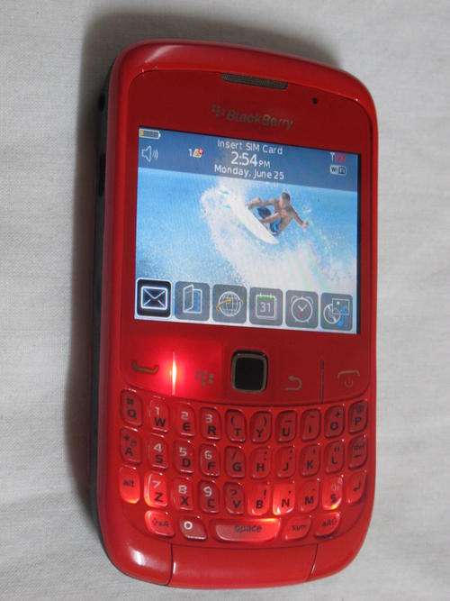 ORIGINAL RED BLACKBERRY Curve 8520 EXCELLENT CONDITION!! Local stock