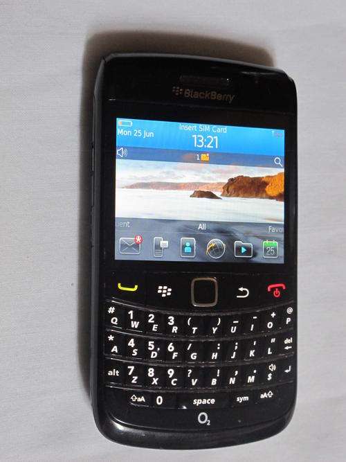 ORIGINAL BLACKBERRY BOLD 9780! EXCELLENT CONDITION!! Local
