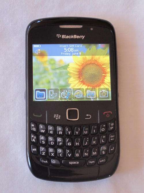 ORIGINAL BLACKBERRY Curve 8520 EXCELLENT CONDITION!! Local stock