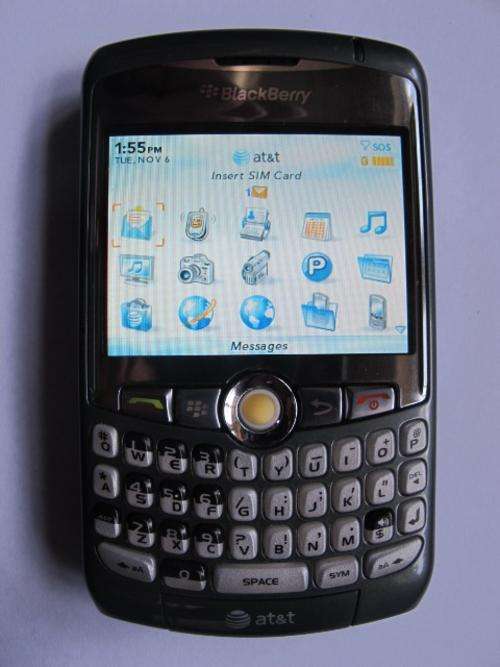 GENUINE Blackberry Curve 8310. ***UNLOCKED to all SA Networks**BIS, BBM, Camera with flash!
