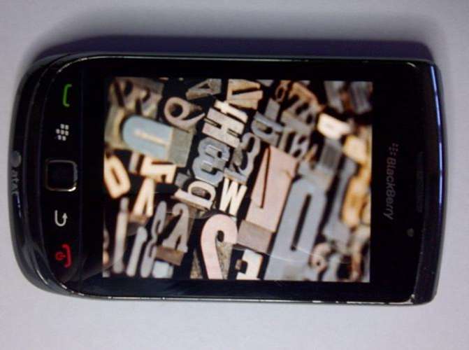 GENUINE BLACKBERRY TORCH 9800, Guaranteed to work on all SA Networks! Local stock