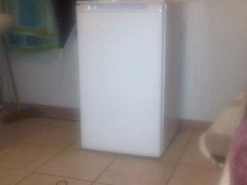 Secondhand Defy Bar Fridge