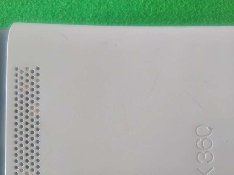 Xbox 360 - 60gig HDD - 1 Remote - 12 Games (Secondhand)