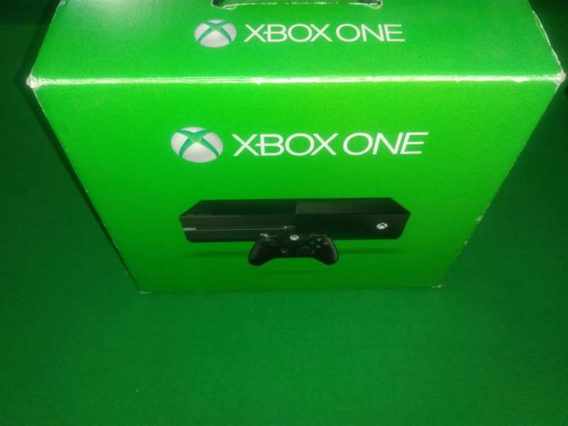 Xbox One 500Gig + 1 Controller + 3 Games