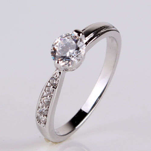 white sapphire 18k white gold filled fantastic ring Sz8