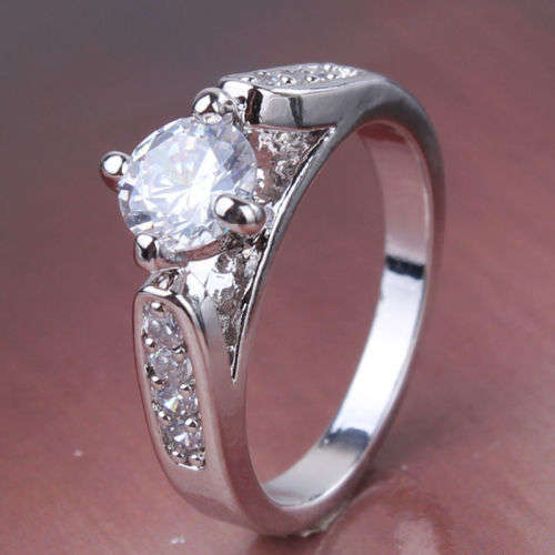 Distinctive 18k white gold filled white sapphire Ring Sz9-SzR