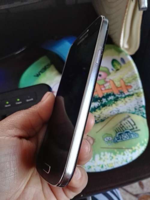 SAMSUNG S4 MINI with BOX and Accessories