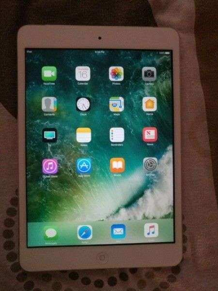 iPAD MINI 1 - 16gig - WHITE - WIFI ONLY - NO BOX