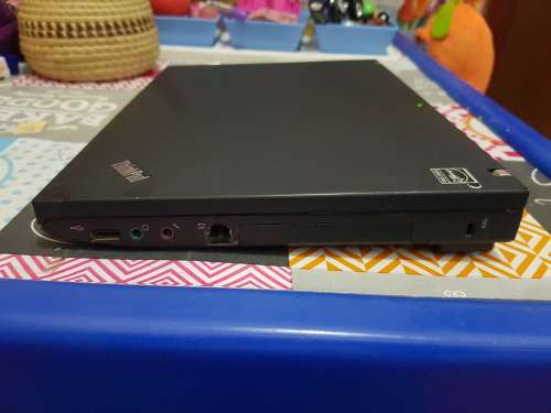 Lenovo  X201 i5 320GB HD and 4GB RAM with Docking station