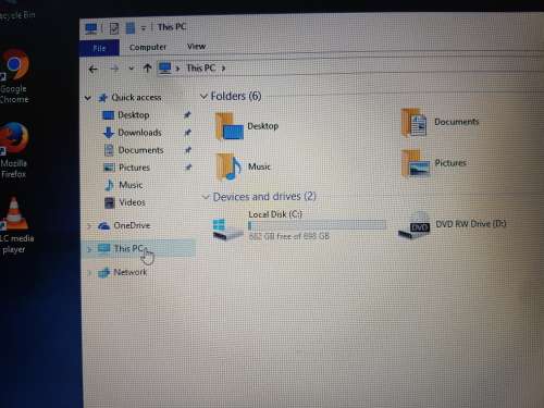 Acer Aspire E1-572  i5 4th Gen, 750GB HD and 4GB Ram