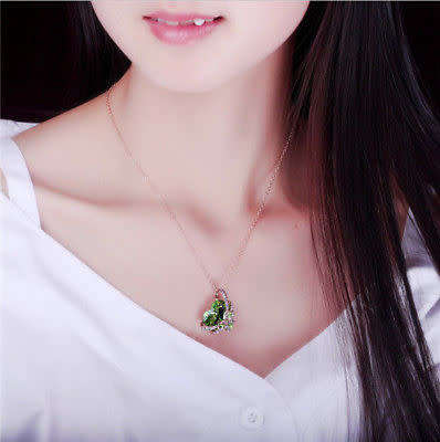 Heart Bow tie Pendant Necklace - GREEN