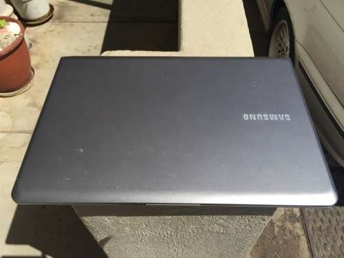 Samsung NP530-U4C i5 laptop, 1000GB HD and 8GB Ram