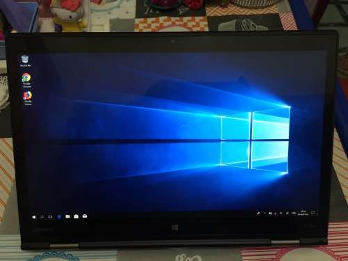 Lenovo Yoga X1 i7 6th Generation 512 SSD HD and 8GB ram