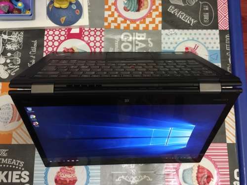 Lenovo Yoga X1 i7 6th Generation 512 SSD HD and 8GB ram