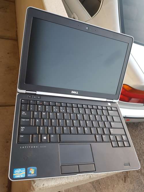 Dell latitude E6230 i5, 750gb and 8gb ram, 12.5inch HD display