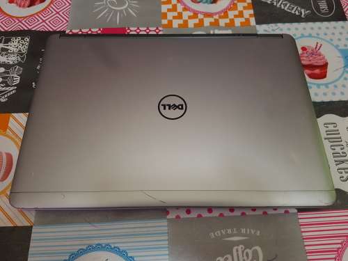 Dell E7440 i7 UltraBook, 256gb SSD and 8gb ram