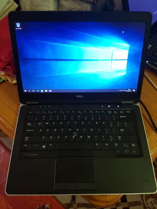Dell E7440 i7 UltraBook, 256gb SSD and 8gb ram