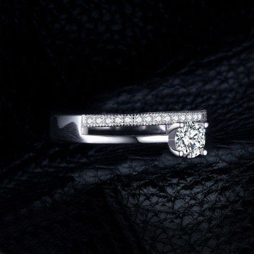 GENUINE 925 Solid Sterling Silver Cubic Zirconia Wedding Ring   - Ring Size 6