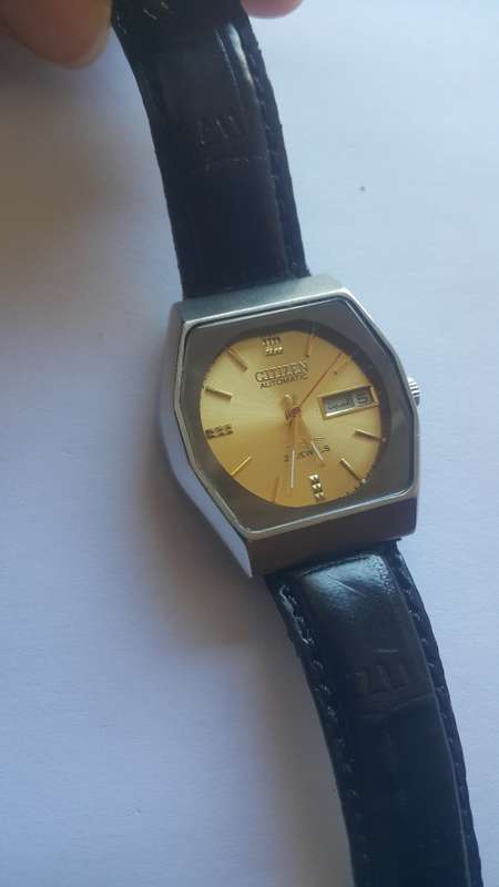 VINTAGE CITIZEN AUTOMATIC 8200A  JAPAN MEN'S DAY/DATE WATCH