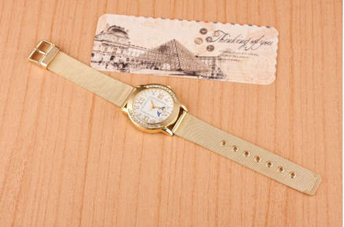 Womens Classic Gold Roman Numerals Quartz Stainless Steel Wrist Watch