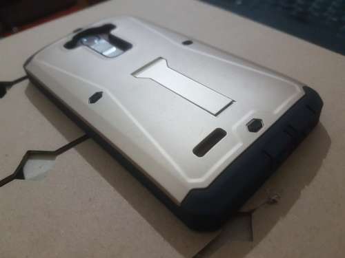 LG G4 32GB WITH ARMORED CASE