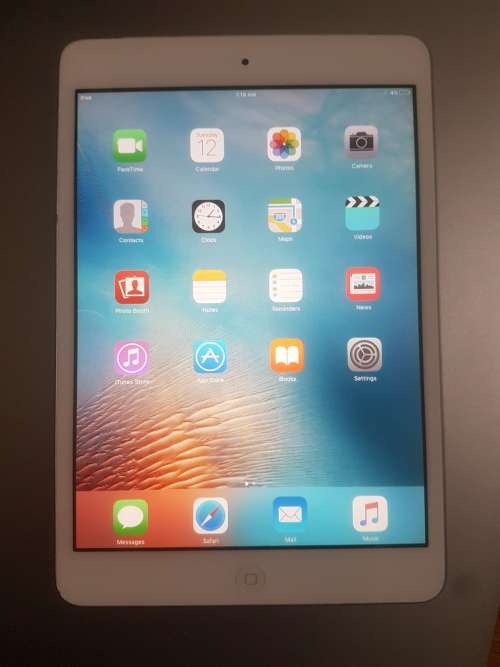 iPAD MINI 1 - 16gig - WHITE - WIFI ONLY - NO BOX