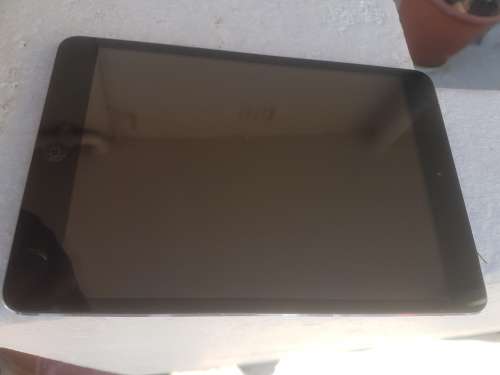 iPAD MINI 1 - 16gig - black - WIFI ONLY