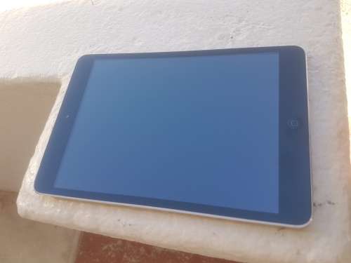 iPAD MINI 1 - 16gig - black - WIFI ONLY
