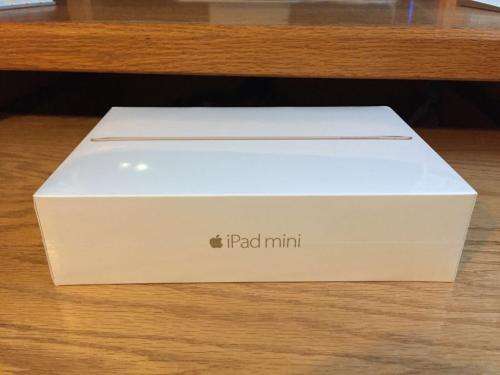 IPAD MINI 4 GOLD 32GB WIFI with 3x smart covers