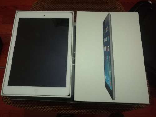 IPAD AIR - 16GIG - WHITE - WIFI ONLY - NO ICLOUD