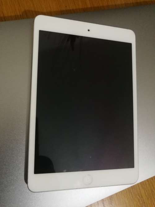 iPAD MINI 2 - 16gig - White - WIFI ONLY